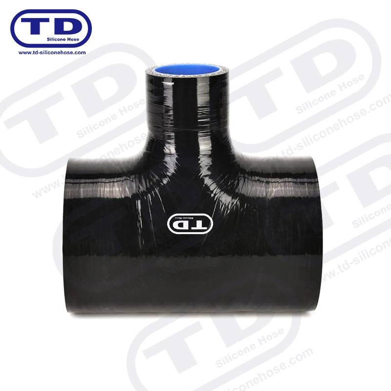 Tubo di silicone a forma di T.