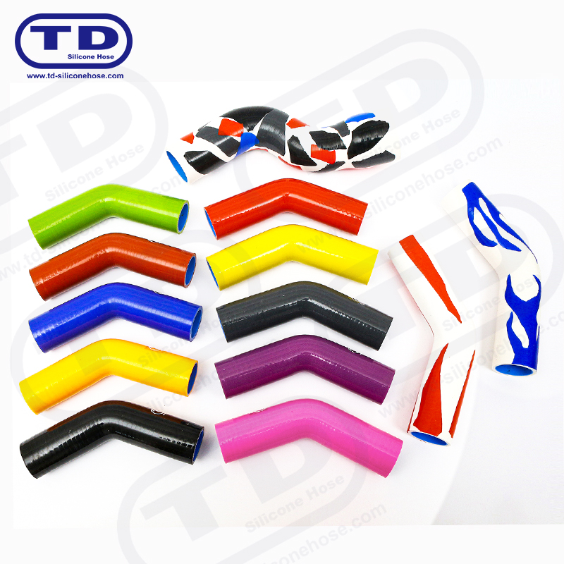 Tubo a gomito in silicone 45 °