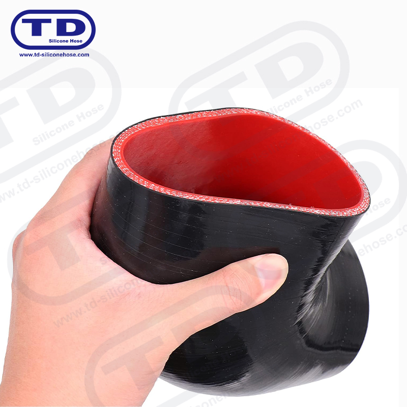 Tubo a gomito in silicone 45 °